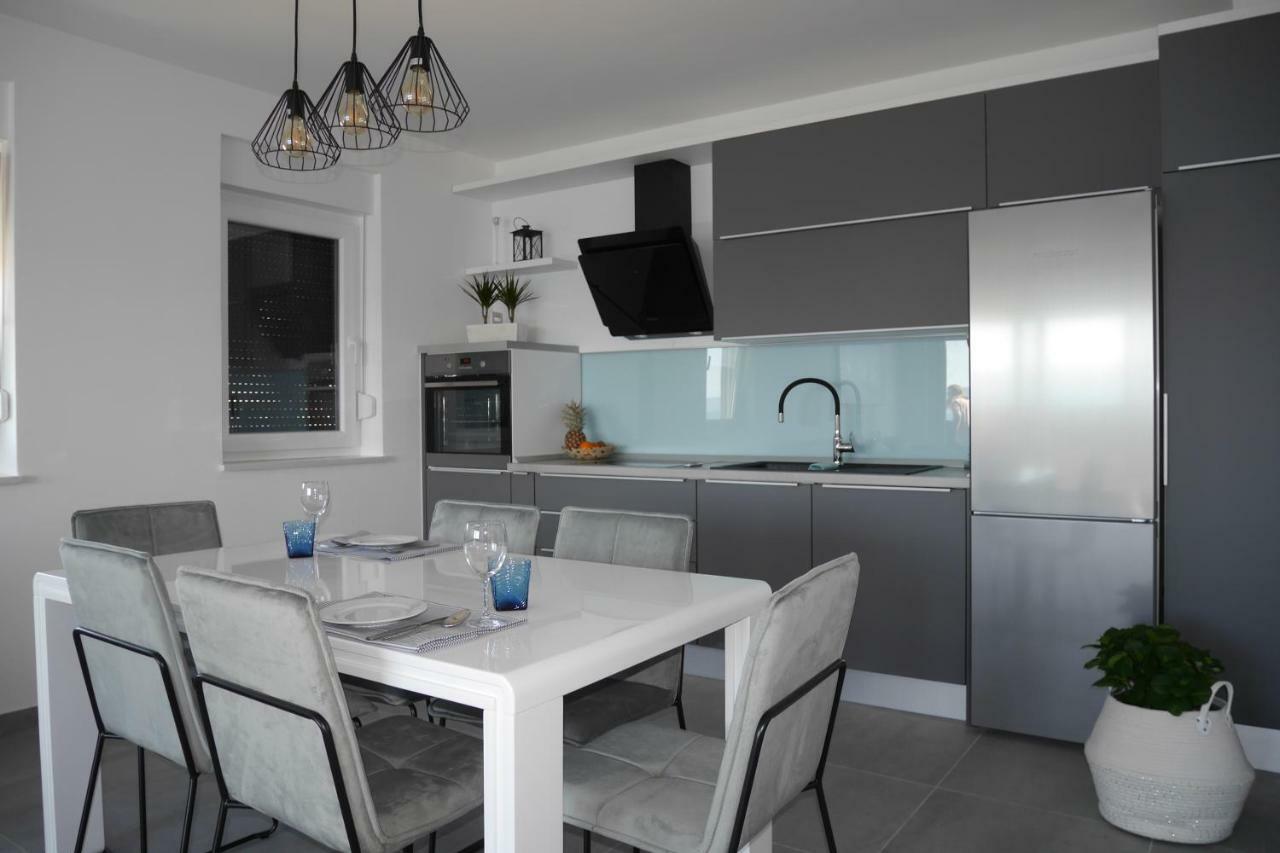 Luxury Apartments Beach Jesenice  Eksteriør bilde