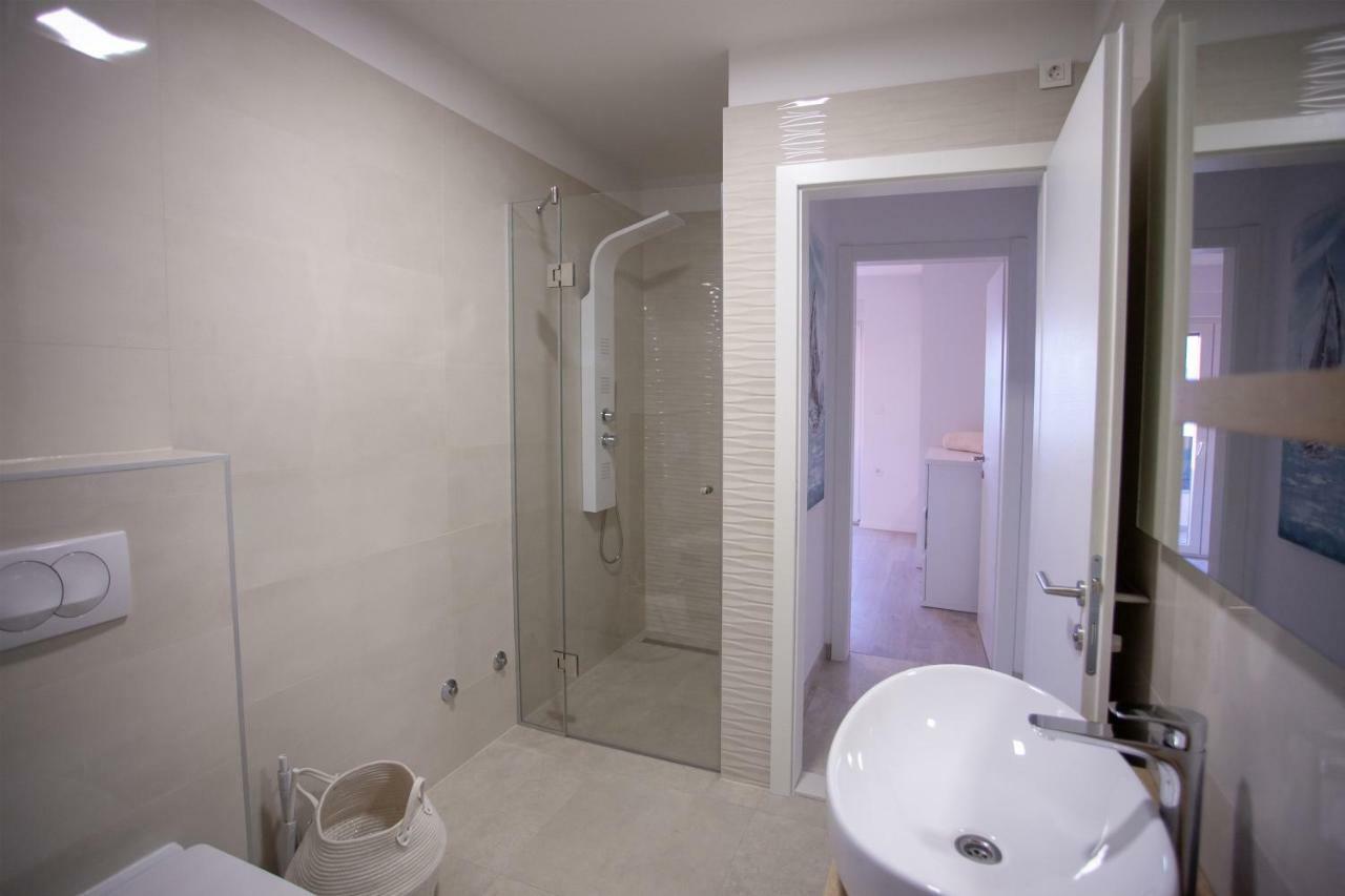 Luxury Apartments Beach Jesenice  Eksteriør bilde
